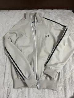 ま*い様 Fred Perry トラックジャケット ベージュのサムネイル