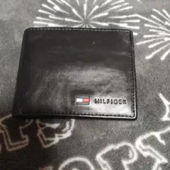 TOMMYHILFIGER 黒 レザー 二つ折り財布