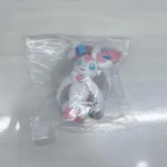 ポケモン　フロッキードール　ニンフィア