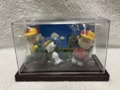 スヌーピー フィギュア 置き物 チャーリーブラウン ルーシー 野球　新品　未開封