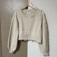 INGNI アイボリー クロップドケーブニット ダメージ加工