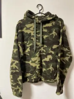 迷彩柄フリースジャケット フード付き　パーカー　ボア　トレーナー　上着