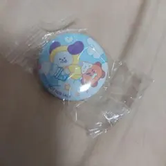 BT21 キャラクター缶バッジ 青色 黄色