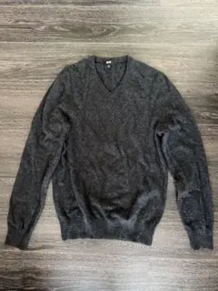 ユニクロ　カシミヤ100% グレー Vネック セーター Mサイズ