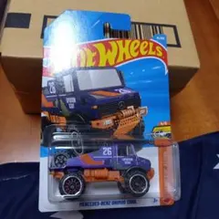 ホットウィール MERCEDES-BENZ UNIMOG 1300L