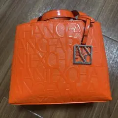 オレンジ 型押しロゴ ハンドバッグ