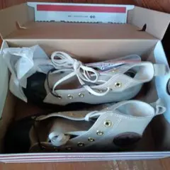 CONVERSE ハイカットスニーカー ベージュ/ブラック