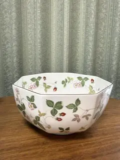 Wedgwood ワイルドストロベリー 23cmボウル　旧刻印　廃盤　僅か汚れ