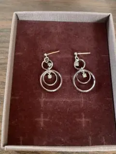 Item thumbnail for item 7fd8c304-ff5d-4366-854d-36d358430276