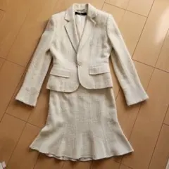 INED春色スーツ(上着9号、スカート7号)
