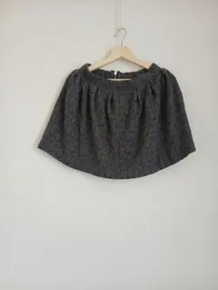 BEAMS　Heart　グレー フレアスカート 後ろファスナー