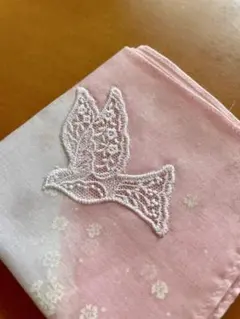 【新品・未使用】ハトのレース　ハンカチ　ワンポイント