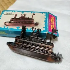 ブリキ　置き物　鉛筆削り 船
