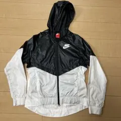NIKEフード付きジャケット黒　S