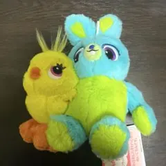 トイ・ストーリー ダッキー＆バニー ギガジャンボ寝そべりぬいぐるみ