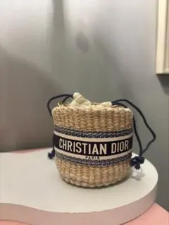新品CHRISTIAN DIOR 巾着型ポーチ（在庫わずか）