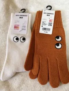 ［新品］アニヤハインドマーチ　UNIQLO 靴下と手袋
