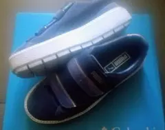 PUMA ネイビースエード スニーカー24
