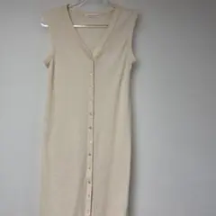 ベージュ ノースリーブ ワンピース Vネック　フリーサイズ　ゆったりサイズす
