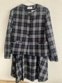 美品　ZARA セレモニー女の子160 ワンピーススーツ　セレモニースーツのサムネイル