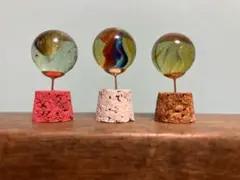 美しい古いマーブル模様のビー玉3個セットその15【オリジナル台付き】◇ガラス玩具