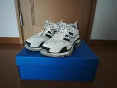 BALENCIAGA×adidas 【28.5】TRIPLE S SNEAKERのサムネイル