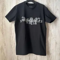 【美品】1PIU1UGUALE3 ロゴ Tシャツ ブラックのサムネイル