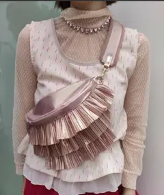 Casselini プリーツ フリル ショルダーバッグ シルバー　ボディバッグのサムネイル