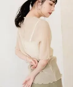 LOWRYSFARM シアープリーツプルオーバーのサムネイル