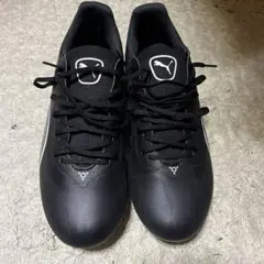 Puma ブラック サッカーシューズ