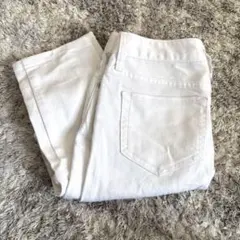 GU ホワイト スキニーパンツ