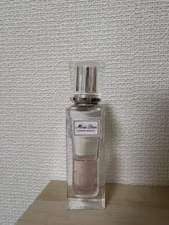 Miss Diorミスディオール ブルーミング ブーケ ローラー パール20ml