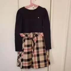 黒の長袖チェック柄ワンピース