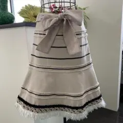 トゥービーシック　to be chic ベージュ ストライプ リボン付きスカート