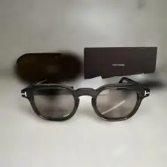 未使用　トムフォード　サングラスのサムネイル