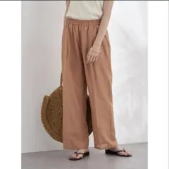 アースミュージックアンドエコロジー　タックギャザーストレートパンツ