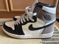Nike Air Jordan 1 ダークモカ