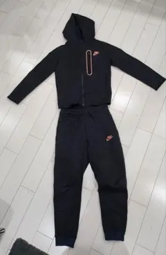 NIKE セットアップ　ジャージ　付き 黒　140㎝？　値下げ