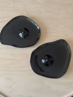 ANISSA KERMICHE 黒いセラミック花器 2個セット