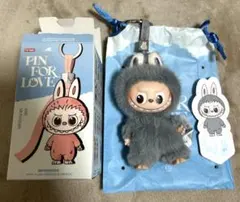 Labubuラブブ PIN FOR LOVE アルファベット イニシャル 【W】