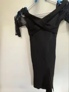 ブラックオフショルダーロングドレスSサイズ