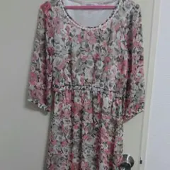 花柄ワンピース