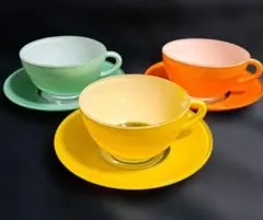 オールドDURALEX(デュラレックス) 三色のカップ&ソーサー
