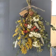 ミモザとスターチス ドライフラワースワッグ スワッグ ドライフラワー