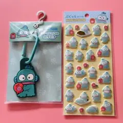 ハンギョドン 　はぴだんぶい　カラビナ付きラバーマスコット　と　ぷくっとシールのサムネイル