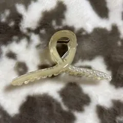 リボン型クリアベージュヘアクリップ