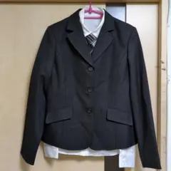 女の子　フォーマルスーツ