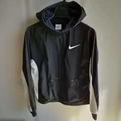 Nike フード付きアノラックジャケット