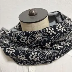 ハンドメイド春夏スヌード♡綿黒小花刺繍リネン♡♡紫外線花粉寒暖差対策