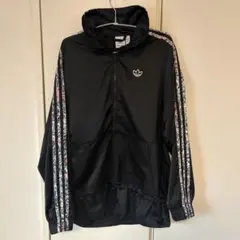 adidas originals ハーフジップ ウインドブレーカー GN3105
